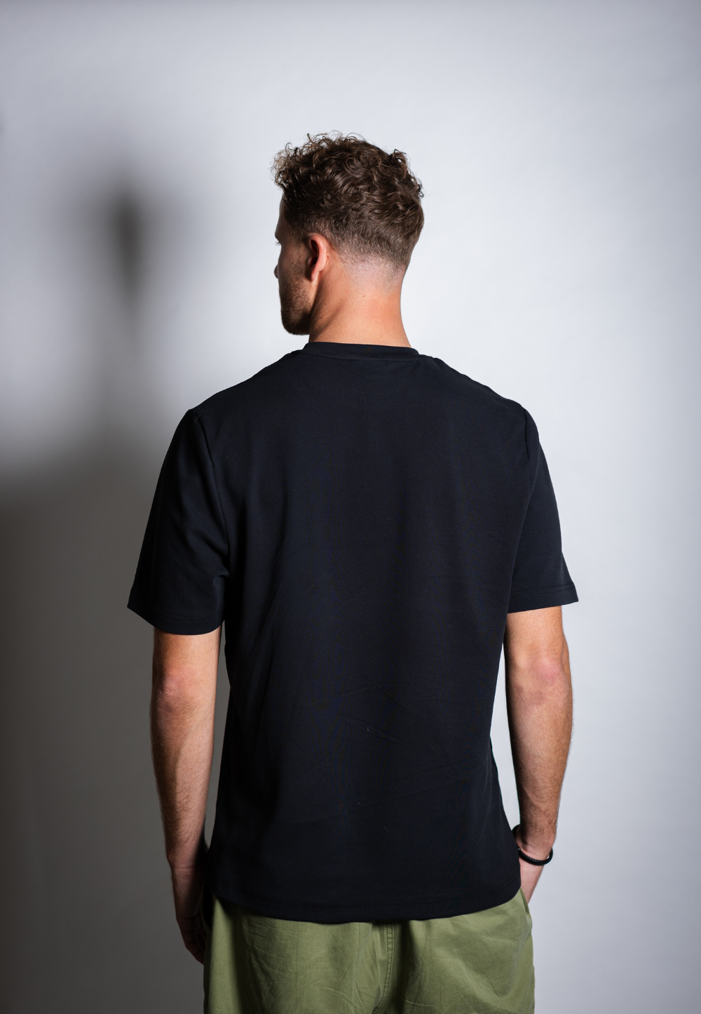 Plain Black - T-Shirt